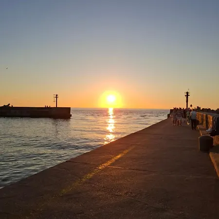 Klonowa 13 - Przytulne Do Wynajecia Nad Morzem 우스트카